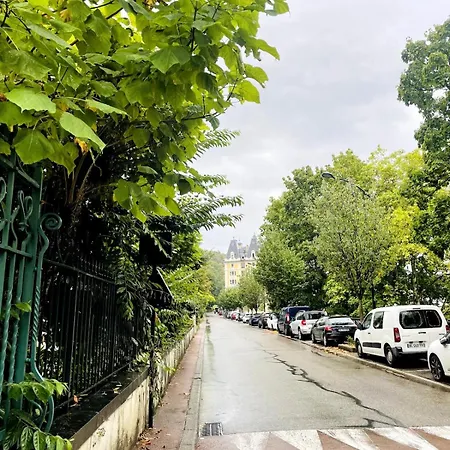 Small In An Old Palace In 아파트 *