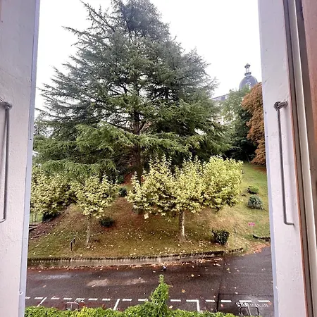 Small In An Old Palace In 아파트