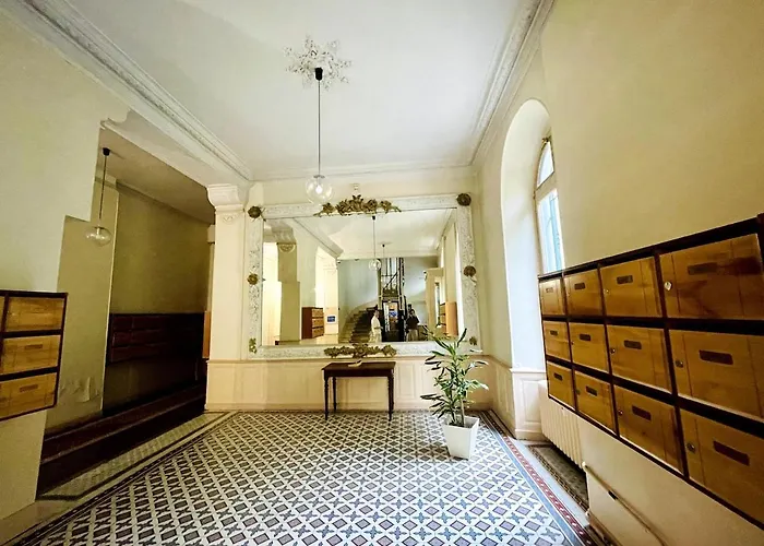 Small In An Old Palace In *